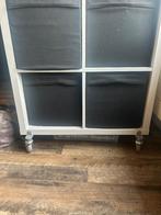 Kalkachtige vakkenkast 4 vakken met wieltjes, Ophalen, Gebruikt