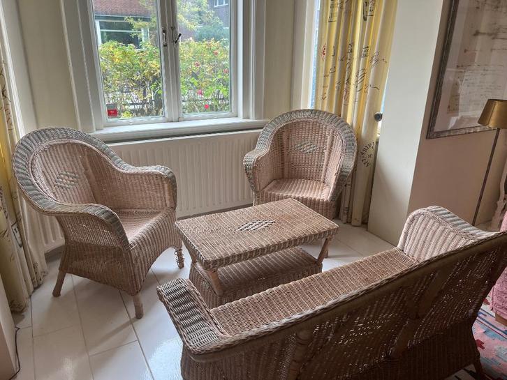 Rotanset bank, stoelen en bijzettafeltje, Huis en Inrichting, Banken | Complete zithoeken, Gebruikt, Hout, Riet of Rotan, Ophalen