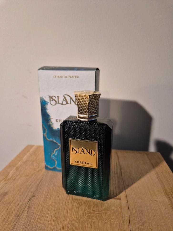 Khadlaj Island Extrait de Parfum - 93ML, Sieraden, Tassen en Uiterlijk, Uiterlijk | Parfum, Zo goed als nieuw, Ophalen of Verzenden