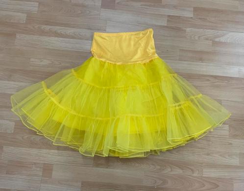 Nieuwe gele petticoat maat S (36), Kleding | Dames, Carnavalskleding en Feestkleding, Nieuw, Kleding, Overige thema's, Maat 36 (S)