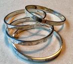Set van 4 Love armbanden. Gemerkt: 18KGP. Gold Plated., Ophalen of Verzenden, Zo goed als nieuw, Goud