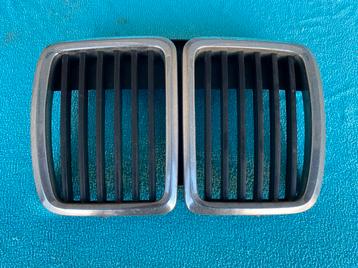 Nieren voor in grille BMW E30 3 serie beschikbaar voor biedingen