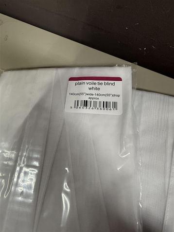 Vitrage - Wit en creme 140cm x 140cm beschikbaar voor biedingen