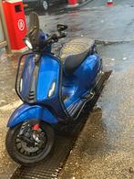 Vespa sprint custom blauw, Fietsen en Brommers, Scooters | Vespa, Ophalen, Maximaal 45 km/u, Vespa S, Zo goed als nieuw