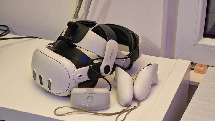 Oculus/Meta Quest 3 128GB + BoboVR M3 headstrap & battery, Spelcomputers en Games, Virtual Reality, Zo goed als nieuw, Overige platformen