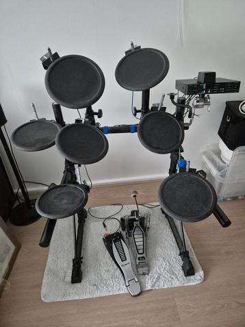 Roland TD5 electrisch drumstel beschikbaar voor biedingen