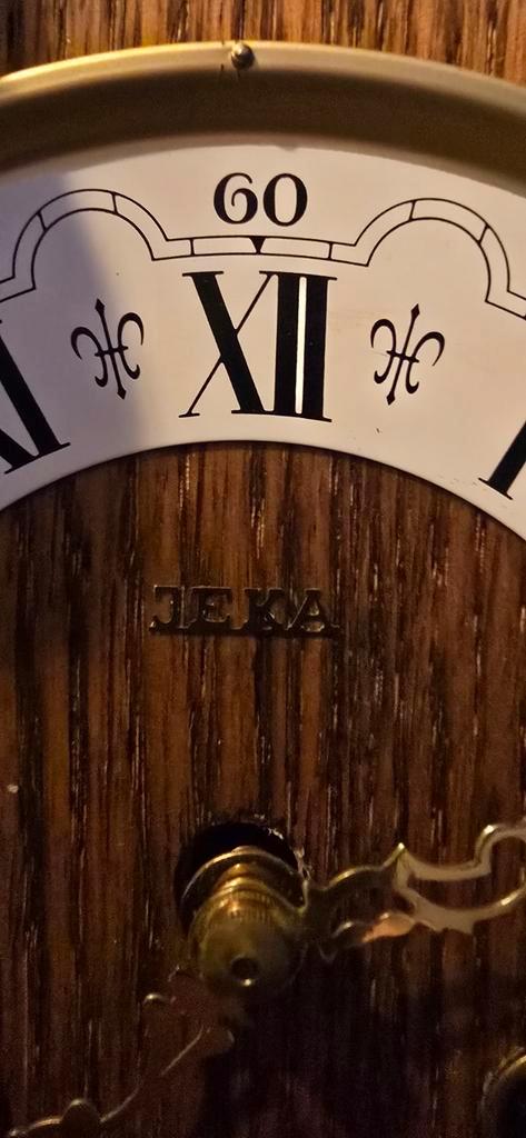 Jeka Tafelklok, Huis en Inrichting, Woonaccessoires | Klokken, Zo goed als nieuw, Ophalen of Verzenden
