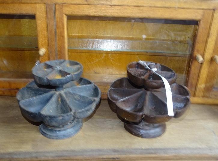 2 maal spijkercarousel  spijkerbakje van schoenmaker, Antiek en Kunst, Curiosa en Brocante, Ophalen