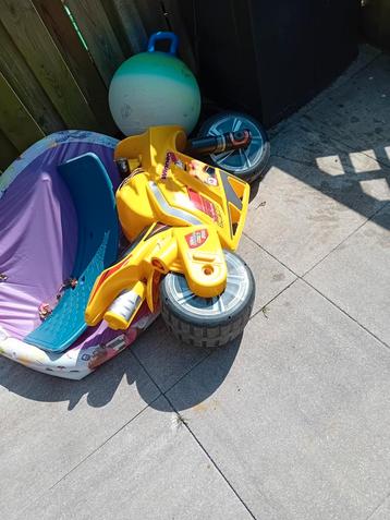 Speelgoed motor beschikbaar voor biedingen