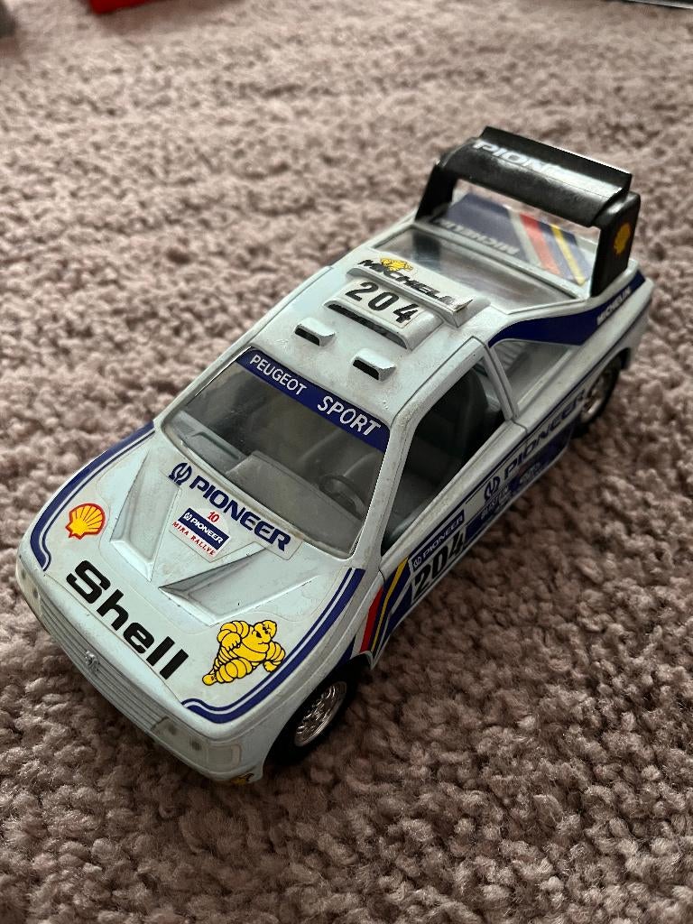 Bburago Peugeot 405 Raid, Hobby en Vrije tijd, Modelauto's | 1:24, Zo goed als nieuw, Auto, Bburago, Ophalen of Verzenden