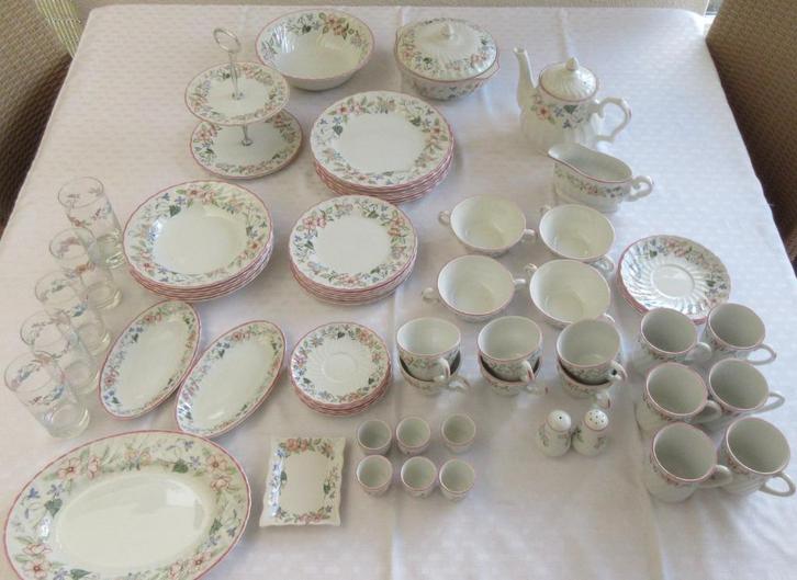 Servies Wood & Sons Spring Fields. by Jenny Rhodos, Antiek en Kunst, Antiek | Servies compleet, Ophalen