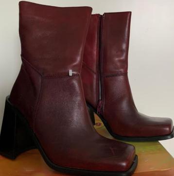 Hoge laarzen hak schoenen maat 37 beschikbaar voor biedingen