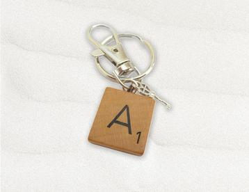 Dome’s Design: Scrabble Bag Charm/sleutelhanger (A – zilver) beschikbaar voor biedingen