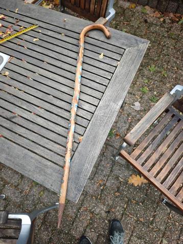 Vintage Wandelstok met Stadswapens beschikbaar voor biedingen