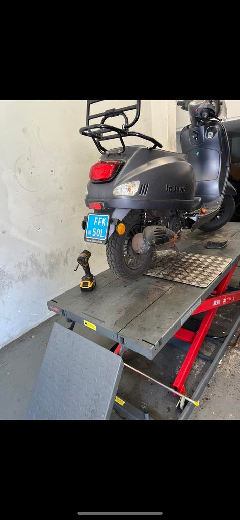 OPVOEREN BTC LA SOURIS RIVA AGM SENZO CHINA E4 & e5 45km, Fietsen en Brommers, Brommeronderdelen | Scooters, Ophalen of Verzenden