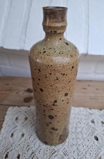 Franse brocante fles / kruik met apart glazuur beschikbaar voor biedingen