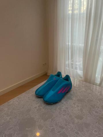 adidas voetbalschoenen 28 beschikbaar voor biedingen