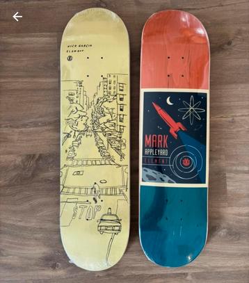 2 x element skateboards beschikbaar voor biedingen