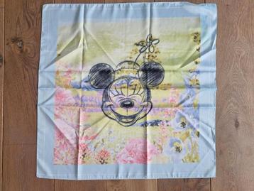 Fleurige halsdoek Mickey van Even&Odd beschikbaar voor biedingen