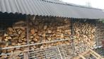 Gekloofd brandhout. mix van diverse hardhoutsoorten