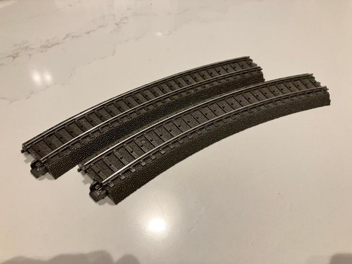 Märklin H0 24130 C-rail bocht spoor 2stk, Hobby en Vrije tijd, Modeltreinen | H0, Zo goed als nieuw, Rails, Gelijkstroom of Wisselstroom