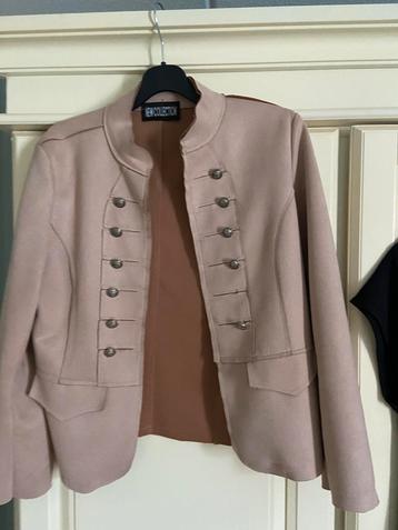 Jasje immitatie suede beschikbaar voor biedingen