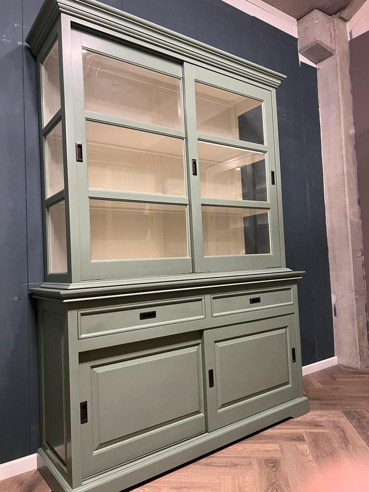 buffetkaste / winkelkast /vitrinekast /servicekast, Huis en Inrichting, Kasten | Buffetkasten, Zo goed als nieuw, 200 cm of meer