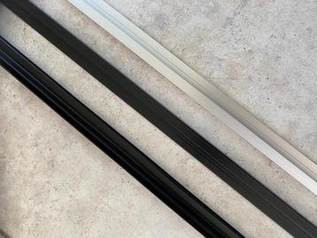 Hoek en eind profiel antraciet en aluminium kleur grijs  beschikbaar voor biedingen