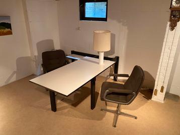 Gratis af te halen: vintage bureau