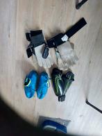Voetbal set: schoenen, handschoenen, scheenbeschermers, Sport en Fitness, Voetbal, Maat M, Ophalen of Verzenden, Gebruikt, Set