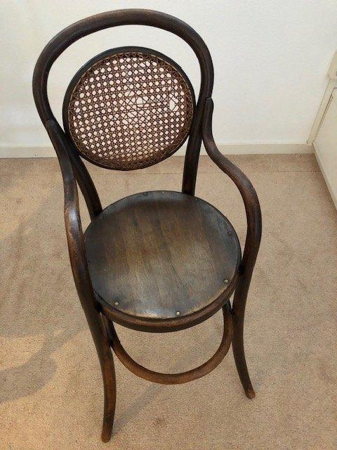antieke THONET Kinderstoel in Bentwood, Antiek en Kunst, Antiek | Meubels | Stoelen en Banken, Ophalen