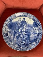 Delfs blauw wandbord Ceramique Maastricht, Antiek en Kunst, Antiek | Wandborden en Tegels, Ophalen