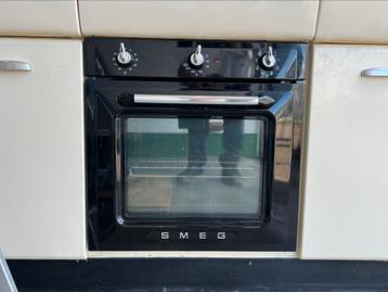 Smeg inbouw oven. Zwart 60 cm breed beschikbaar voor biedingen