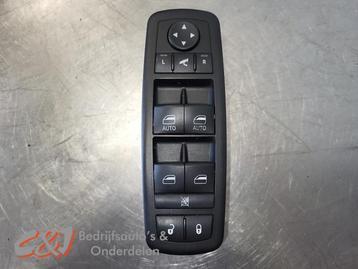 Elektrisch Raam Schakelaar van een Dodge RAM beschikbaar voor biedingen