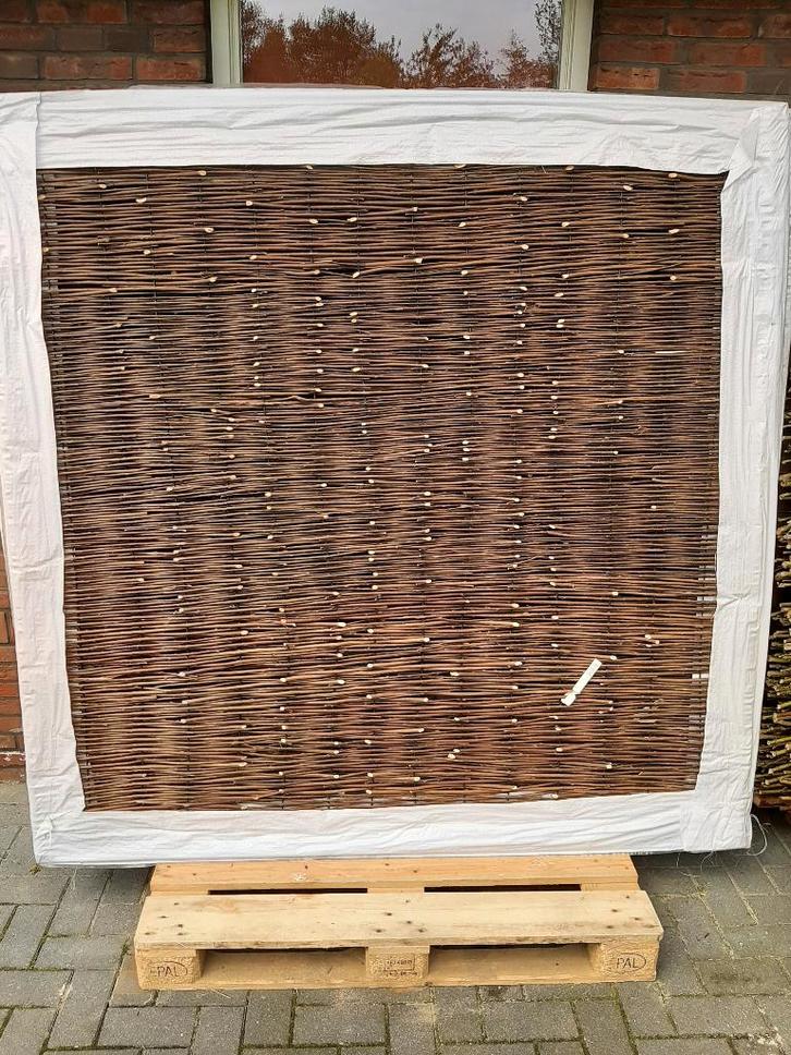 Wilgentenen schuttingen 1,80 x 1,80 in stalen frame!!, Tuin en Terras, Schuttingen, Nieuw, Overige materialen, 1 tot 2 meter, Minder dan 3 meter