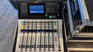 YAMAHA TF1 + NY64-D + CASE , 2x YAMAHA TIO1608-D + CASES  beschikbaar voor biedingen