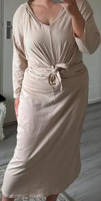 Zara creme kleurige midi jurk met knoopdetail, stretch, Kleding | Dames, Jurken, Ophalen of Verzenden, Zo goed als nieuw, Maat 36 (S)