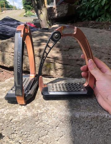Acavallo safety stirrups beschikbaar voor biedingen