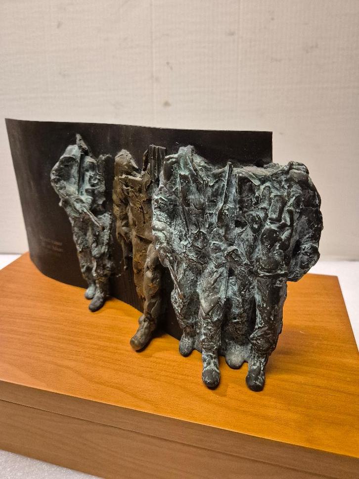 KL NDVN Korea Beeldengroep herdenking militair 1951, Verzamelen, Militaria | Algemeen, Landmacht, Miniatuur of Beeldje, Nederland