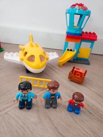 Lego duplo vliegveld beschikbaar voor biedingen