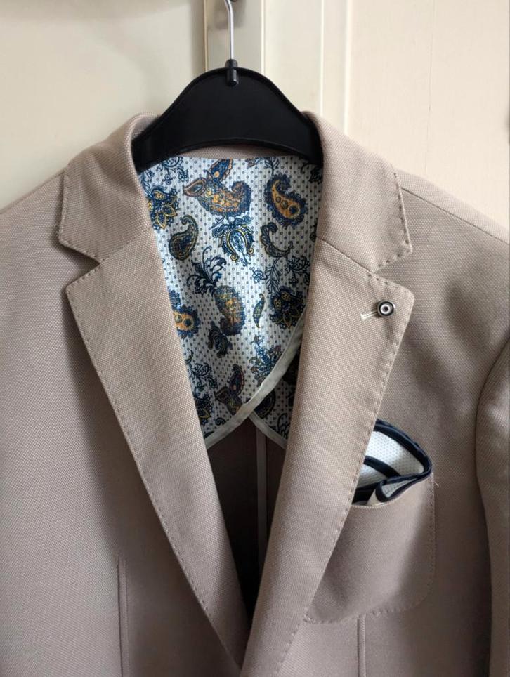 Zandkleurige Colbert van Bleu Industry. Maat 46 (S). Nieuw!, Kleding | Heren, Kostuums en Colberts, Nieuw, Maat 46 (S) of kleiner