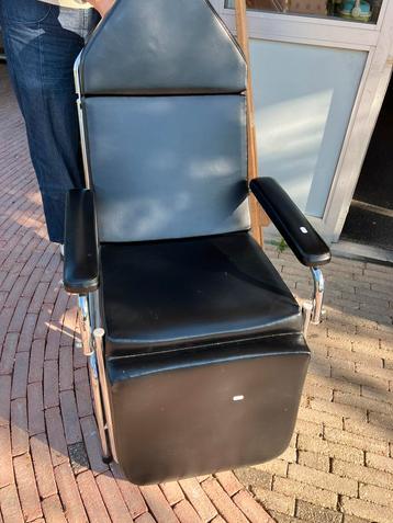 Vintage Nemectron massage/pedicure stoel beschikbaar voor biedingen