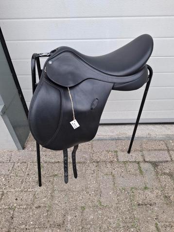 (Sale)!!!! Arena wide vzh 18 inch  beschikbaar voor biedingen