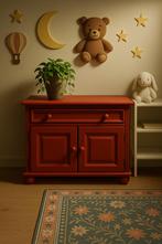 Nostalgisch, eiken wandkastje in mooi 'Ossenbloedrood', Minder dan 75 cm, Zo goed als nieuw, Minder dan 50 cm, Commode