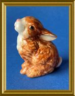 Leuk klein porseleinen beeldje: haas, konijn, Antiek en Kunst, Curiosa en Brocante, Ophalen of Verzenden