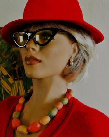 Bril cateye vlindermodel carnaval thema feestbril vintage beschikbaar voor biedingen