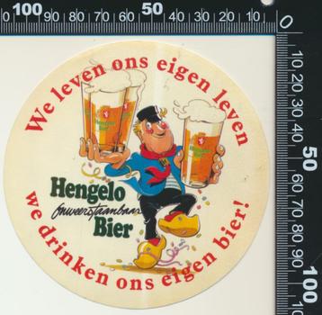 Sticker: Hengelo Bier - We leven ons eigen leven we drinken  beschikbaar voor biedingen