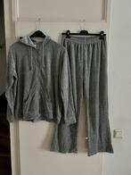 Grijze Velours Huispak maat XL, Kleding | Dames, Huispakken, Onbekend, Ophalen of Verzenden, Gedragen, Grijs