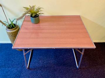 Vintage campintafel inklapbare retro kampeertafel jaaren 60 beschikbaar voor biedingen