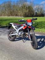Aprilia sx50 factory stuntman 2020, Fietsen en Brommers, Brommers | Derbi, Ophalen, Zo goed als nieuw